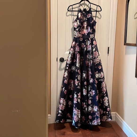 B.SMART  7  Fit & Flair Evening Gown Leg Slit Racerback w Lace inserts & Cutout - Picture 8 of 16